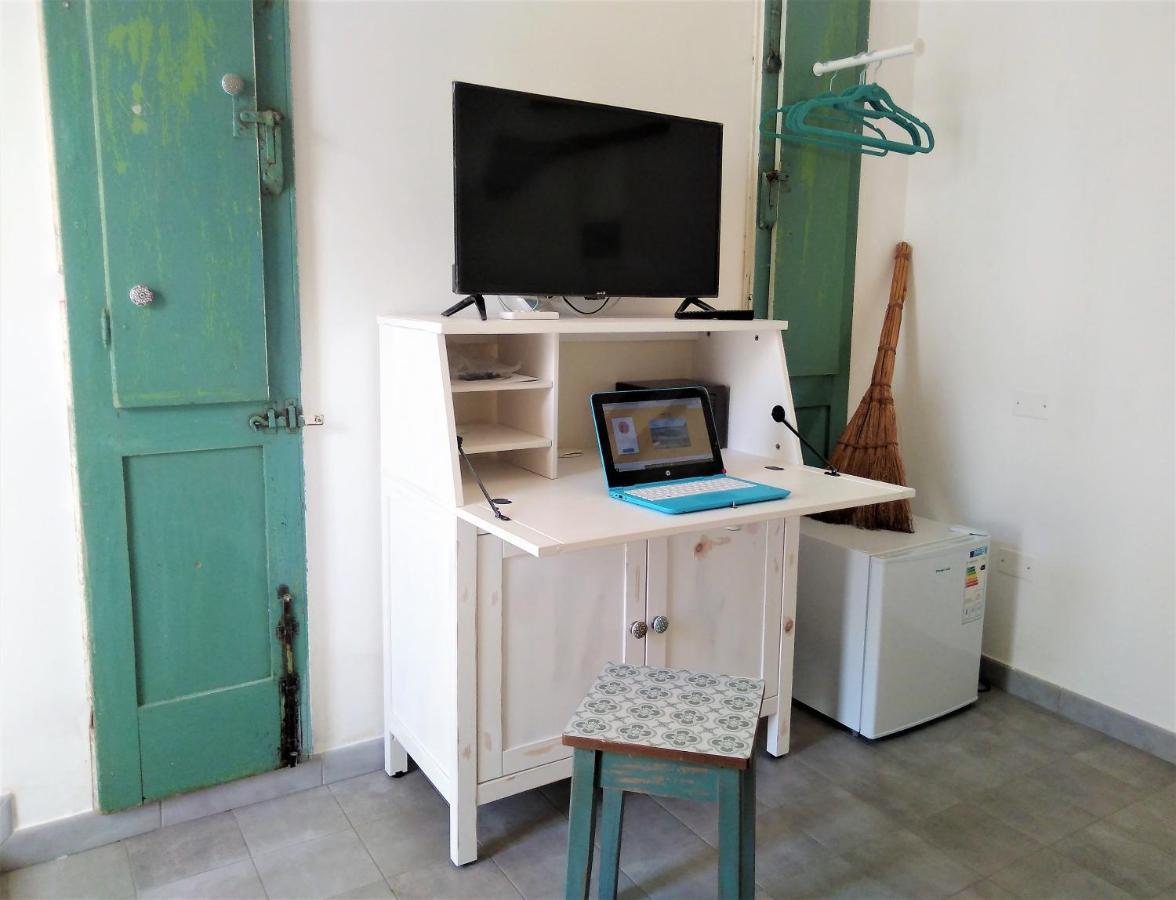Li Perrini Boutique B&B Acquarica Dış mekan fotoğraf