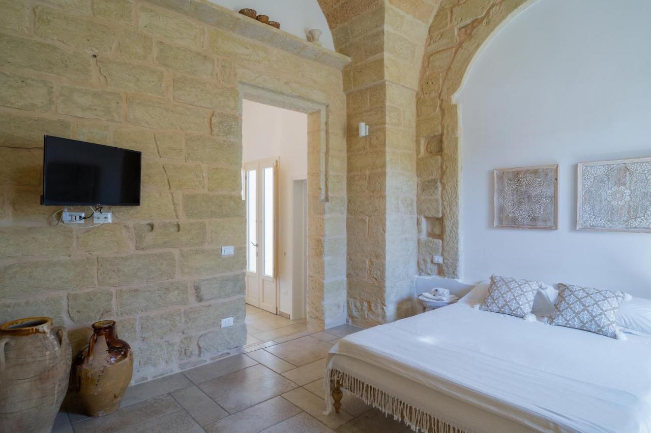 Li Perrini Boutique B&B Acquarica Dış mekan fotoğraf
